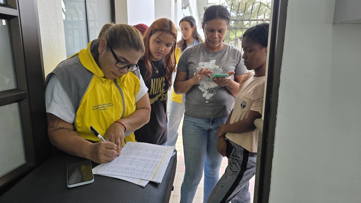 El Distrito y la Registraduría tramitan documentos de identidad para damnificados por las emergencias en El Sinaí y Carambolas