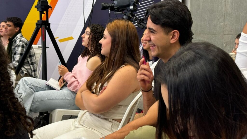Jóvenes de Medellín se certificaron como creadores de historias en el Seminario de Comunicación Juvenil