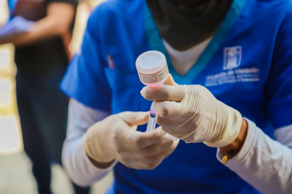 En jornada departamental para prevenir la rabia en perros y gatos, Medellín tendrá cuatro puntos de vacunación En jornada departamental para prevenir la rabia en perros y gatos, Medellín tendrá cuatro puntos de vacunación