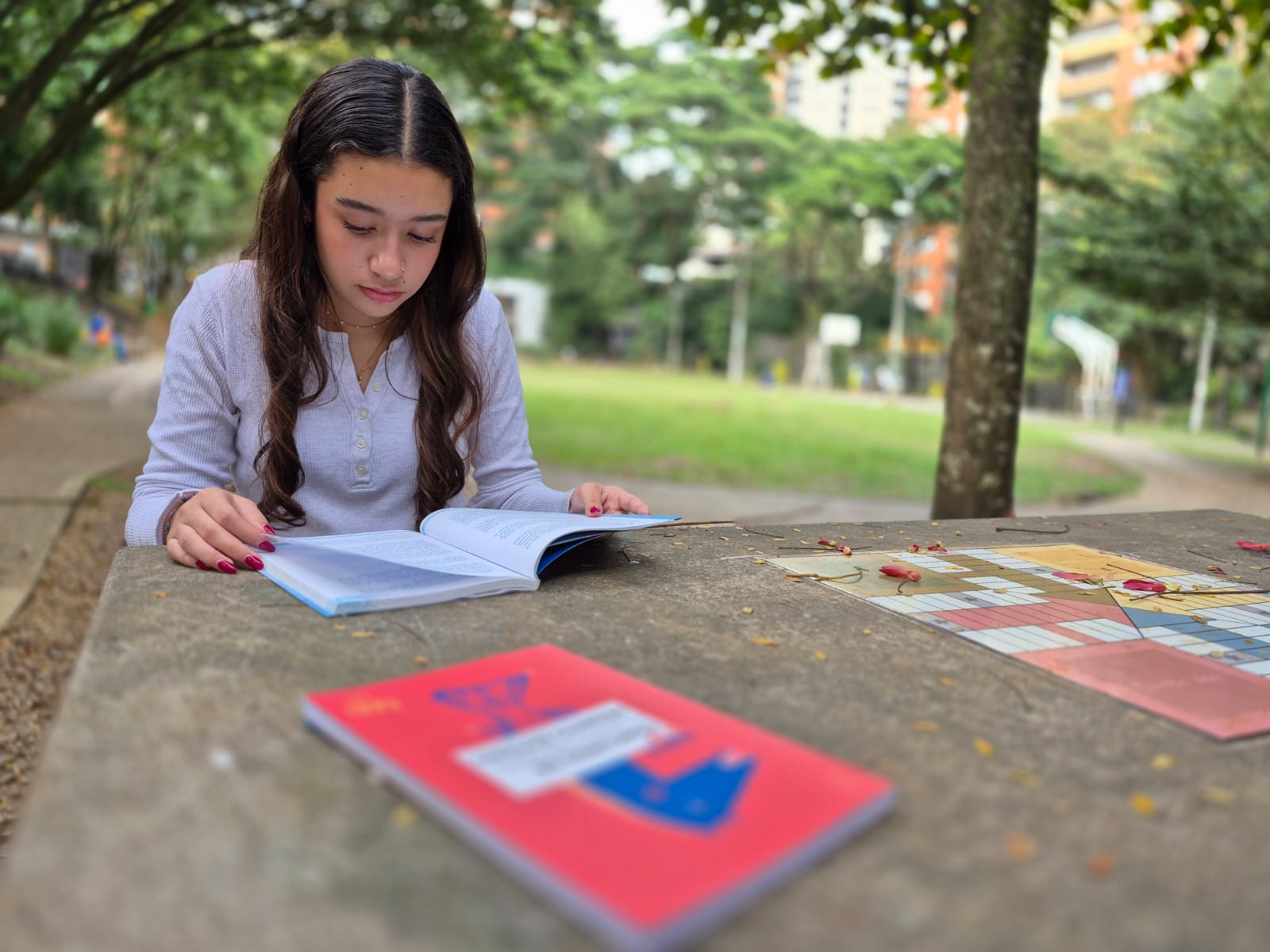 Luciana afirma que la lectura le potencia su imaginación.