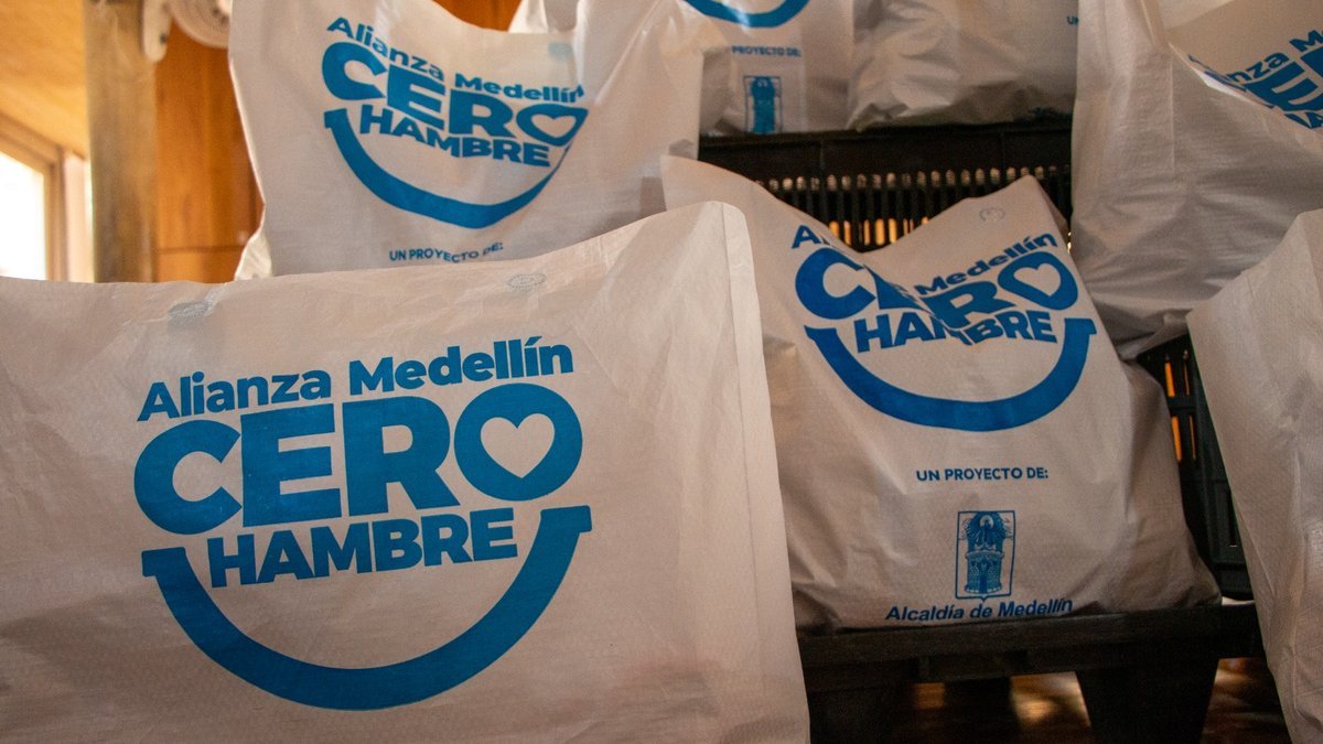 La Alianza Medellín Cero Hambre ha entregado más de 1 millón de platos de comida en la ciudad - Foto alcaldía de Medellín
