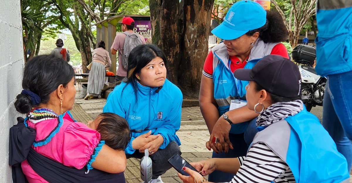 La Alcaldía de Medellín refuerza recorridos de ciudad para desincentivar la mendicidad en menores de edad durante la temporada navideña