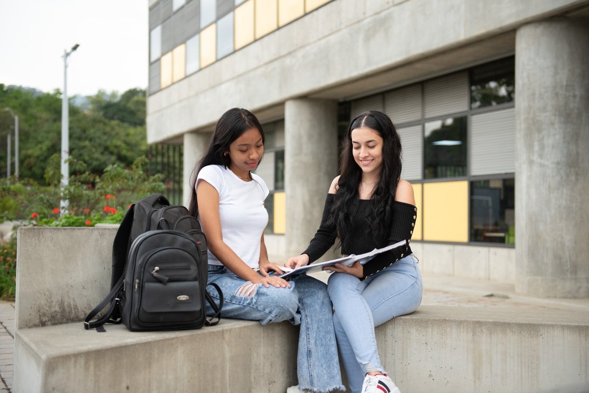 El programa Matrícula Cero de la Administración Distrital abre proceso de postulación para el primer semestre de 2025 - Foto alcaldia de Medellín