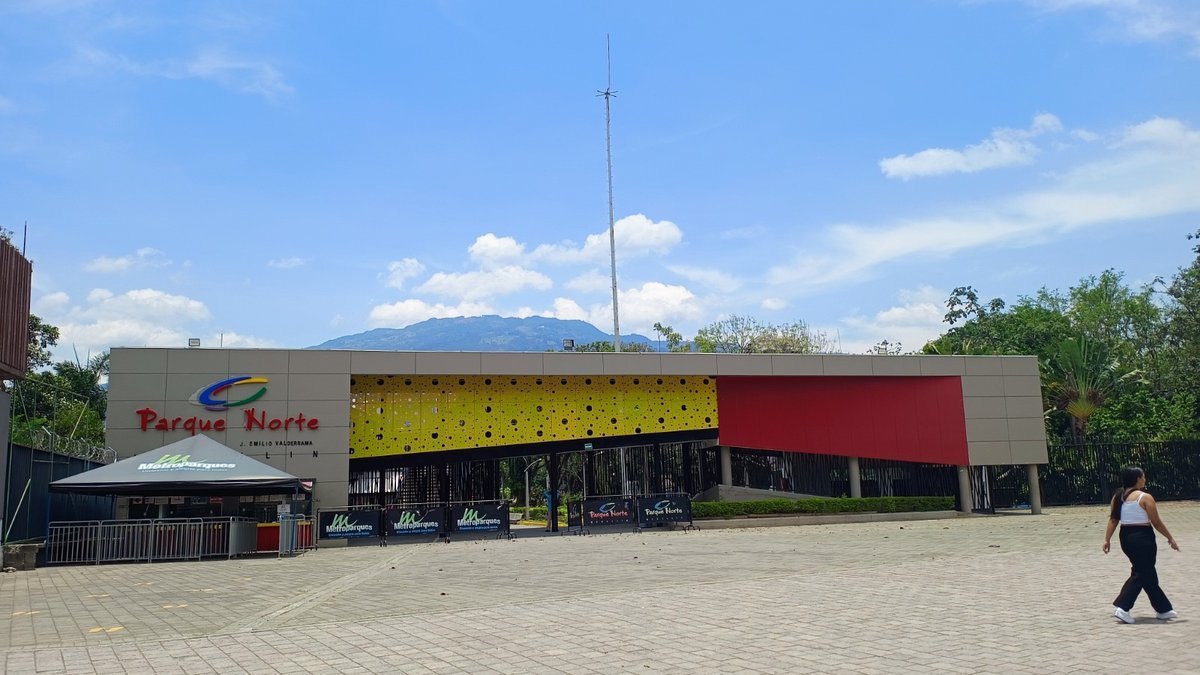 Foto fachada Parque Norte