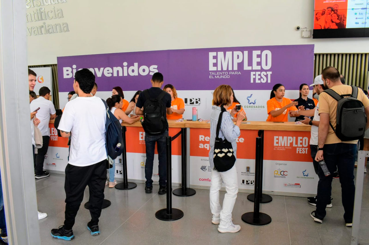 6.468 personas consiguieron trabajo en Medellín en 2024 a través de las ferias de la Oficina Pública de Empleo