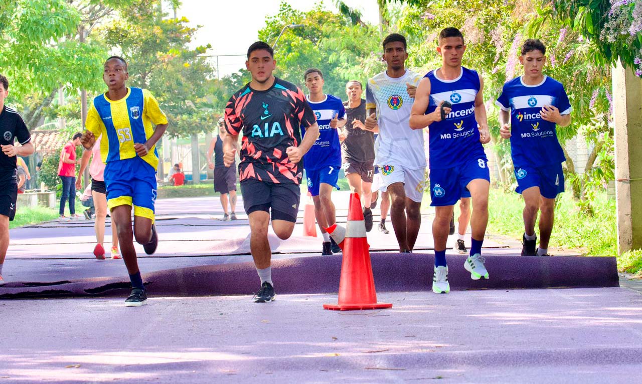 El Distrito adjudicó las obras para la renovación de la pista de trote de la Unidad Deportiva de Belén El Distrito adjudicó las obras para la renovación de la pista de trote de la Unidad Deportiva de Belén