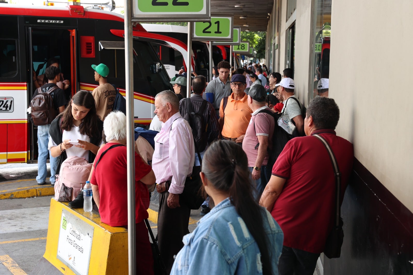 Terminales Medellín movilizó más de 370.000 viajeros durante el puente de Reyes