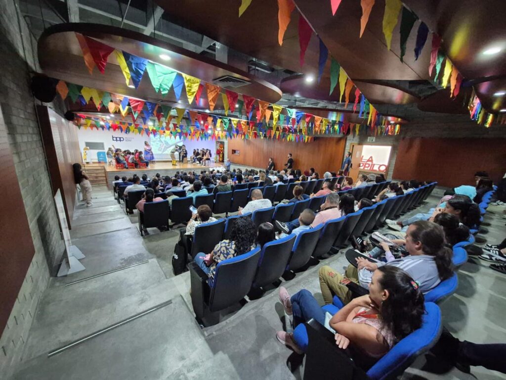 Auditorio Biblioteca Pública Piloto