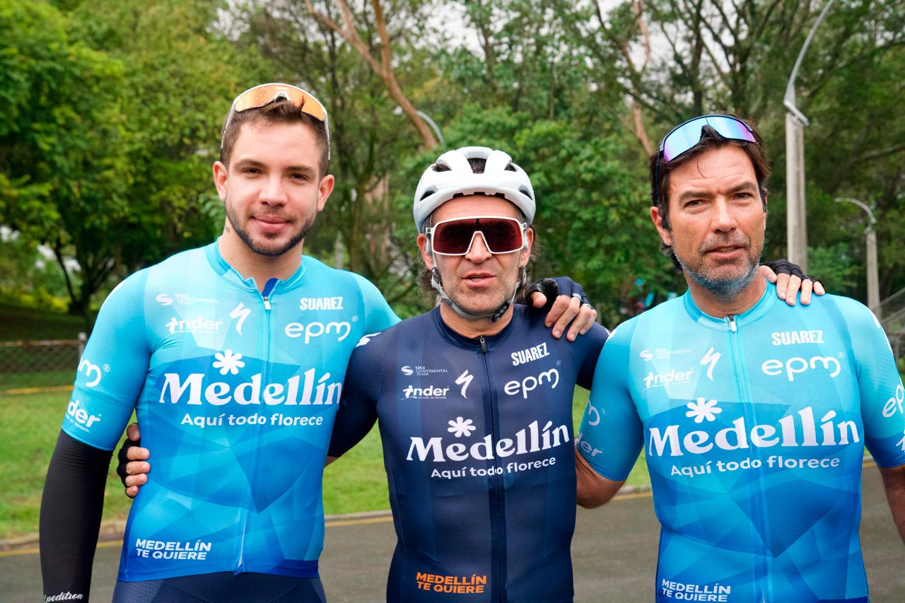 Alcalde de Medellín presentó a Álvaro Hodeg como nuevo refuerzo del Team Medellín EPM Alcalde de Medellín presentó a Álvaro Hodeg como nuevo refuerzo del Team Medellín EPM