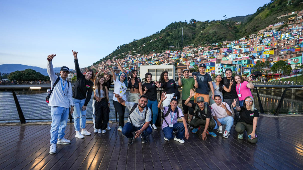 Se abre convocatoria para que jóvenes ilustradores diseñen la imagen de los 10 años de Medellín en la Cabeza