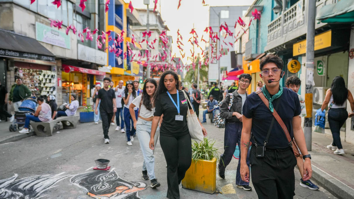 Se abre convocatoria para que jóvenes ilustradores diseñen la imagen de los 10 años de Medellín en la Cabeza