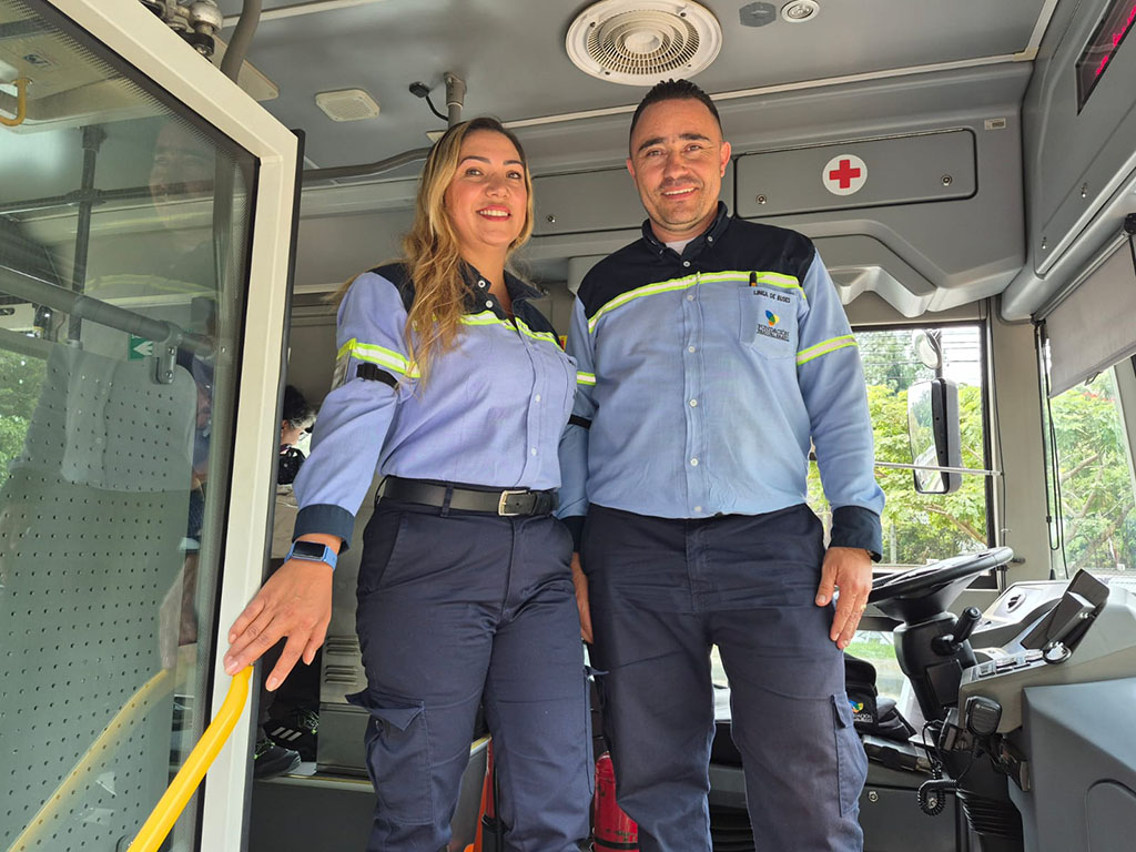 Foto de Luz Posada y su compañero Ángelo Mejía