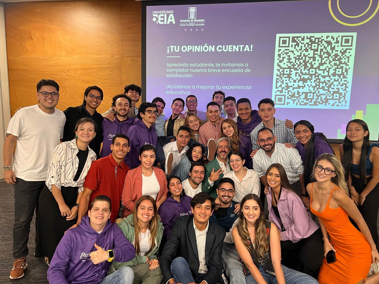 La Alcaldía de Medellín abrió la segunda convocatoria de Referentes: 50 jóvenes aprenderán sobre liderazgo público