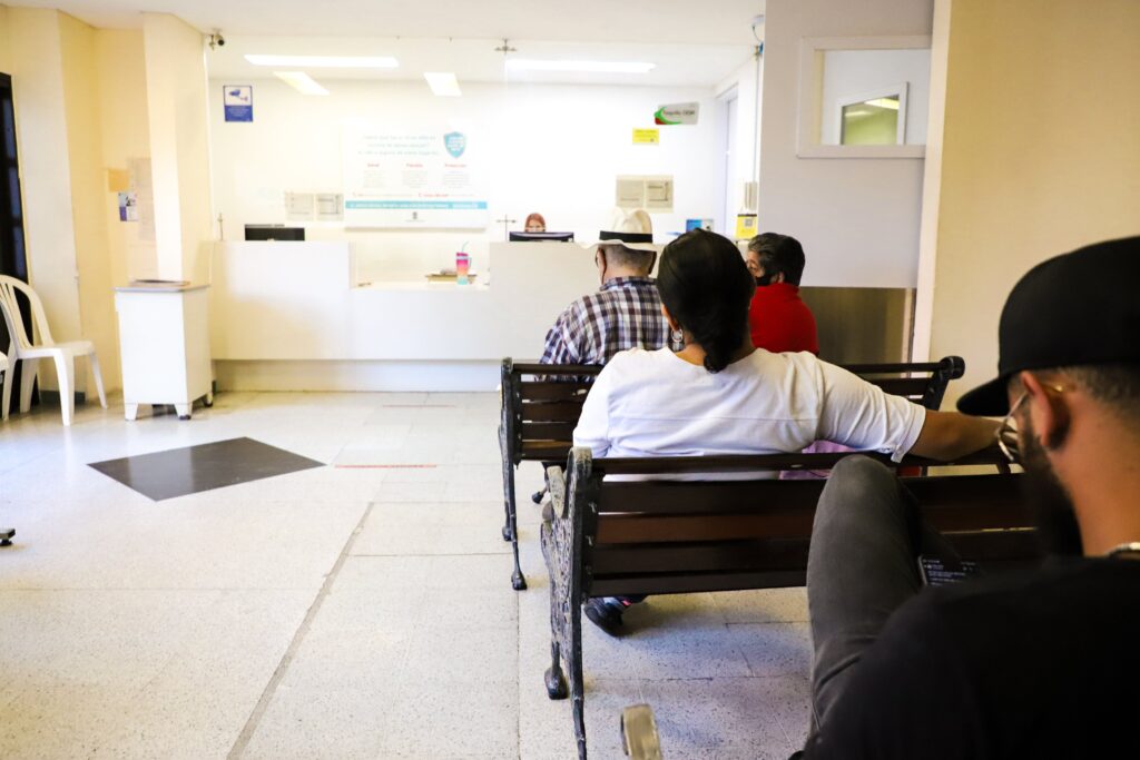 Pacientes esperando a ser atendidos