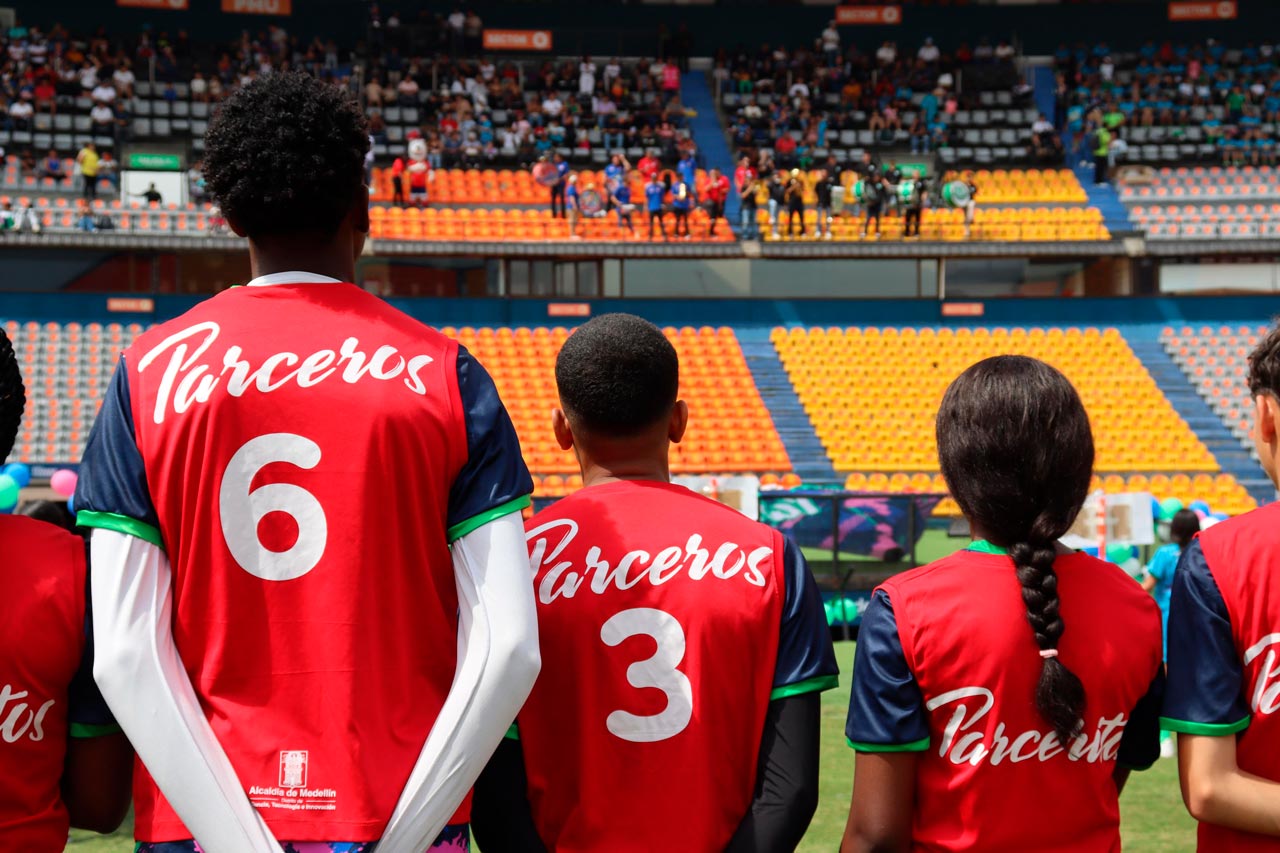 1.278 jóvenes se han vinculado al mercado laboral, gracias al programa Parceros que lidera la Alcaldía de Medellín