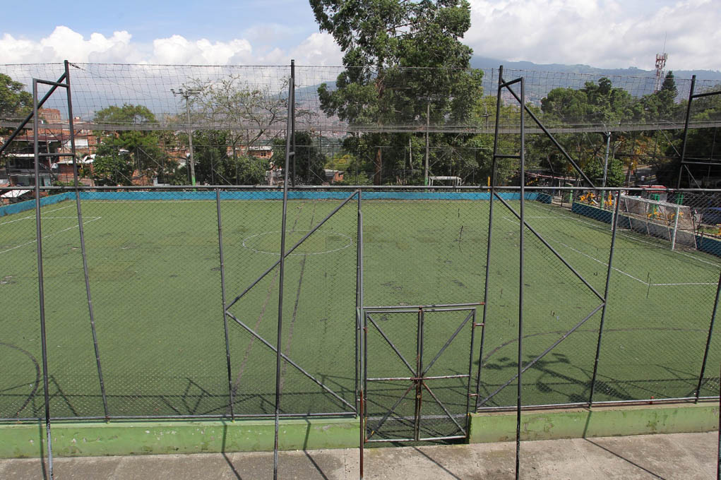 Así se veía la cancha de fútbol en Aranjuez