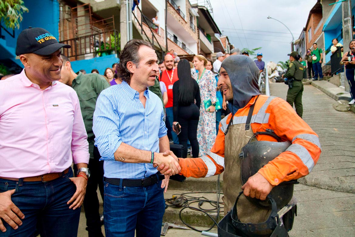 El alcalde Federico Gutiérrez llega con la oferta institucional a Andalucía La Francia, en la comuna 2-Santa Cruz
