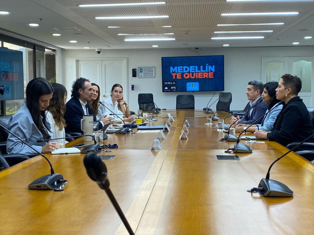 El Centro para la Cuarta Revolución Industrial de Medellín alcalde