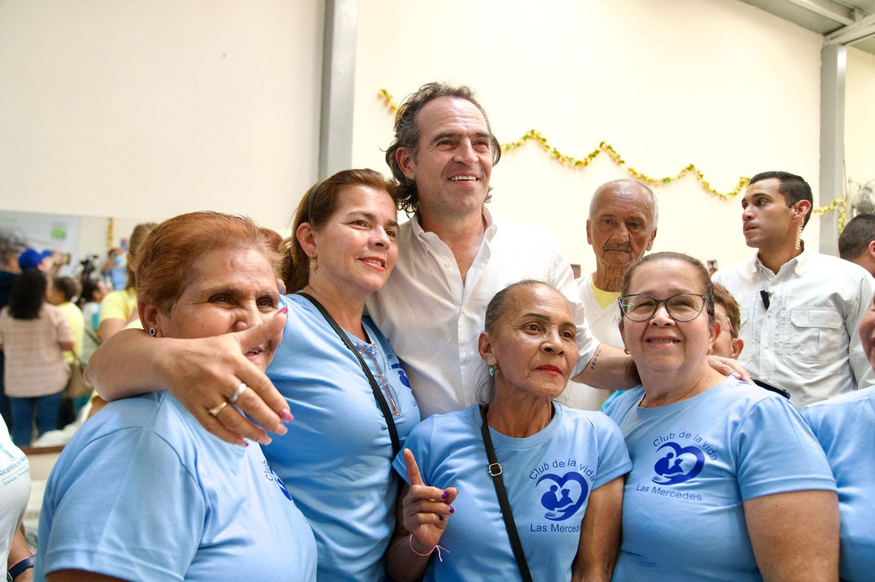 37.751 uniformes se entregarán a los 652 Clubes de Vida del Distrito