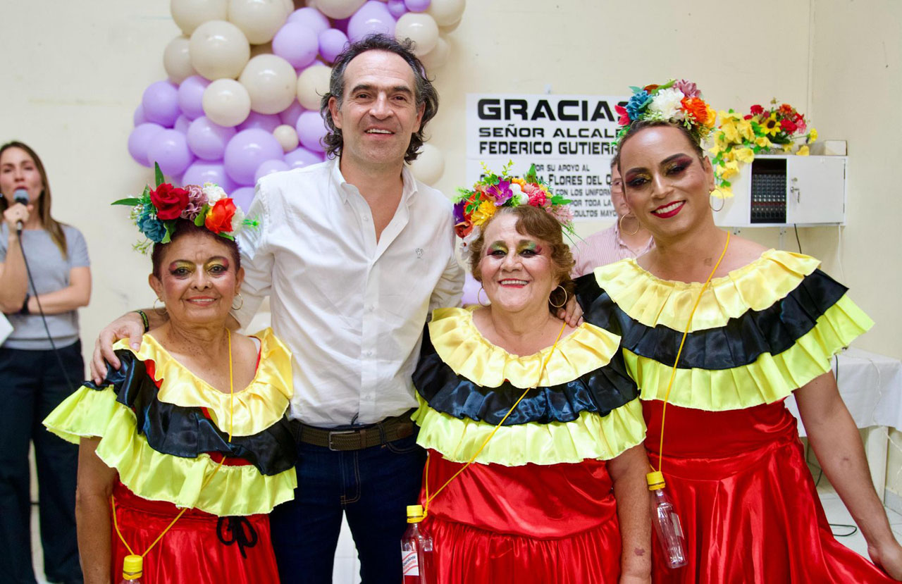 37.751 uniformes se entregarán a los 652 Clubes de Vida del Distrito