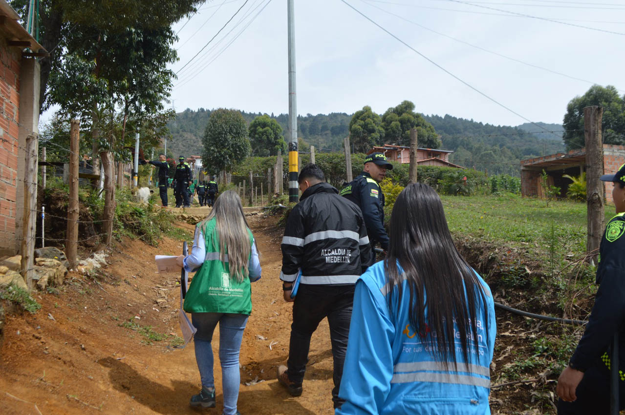 Medellín ofrece hasta $20 millones por información de estafadores con lotes ilegales