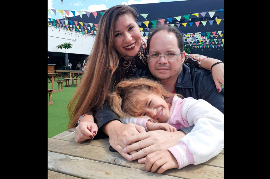 SuperToña y su padres