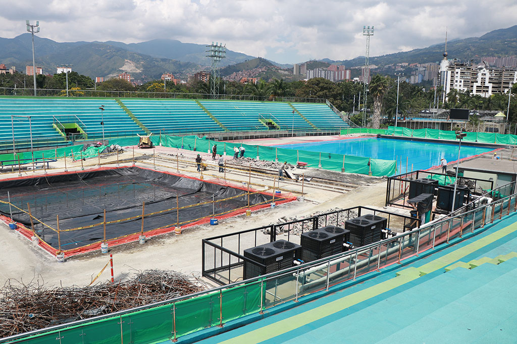 Foto obras complejo acuático Medellín
