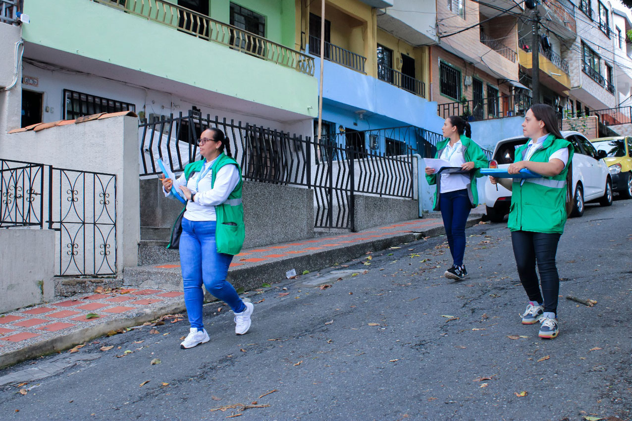 Hogares beneficiarios del Mínimo Vital de Agua Potable se capacitan en el uso eficiente y manejo responsable del recurso hídrico