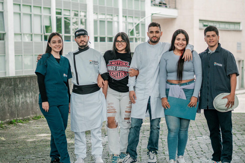 Imagen de estudiantes presupuesto participativo