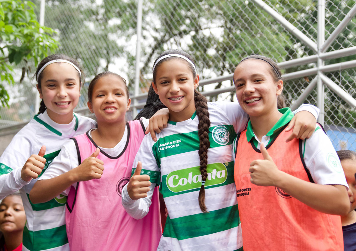 Imagen deportistas felices