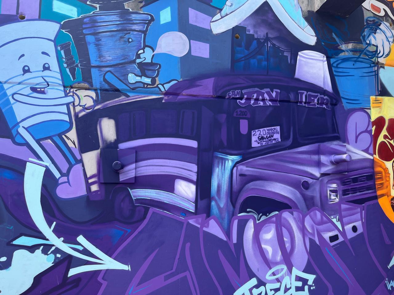 Imagen mural Somos Comuna Bus