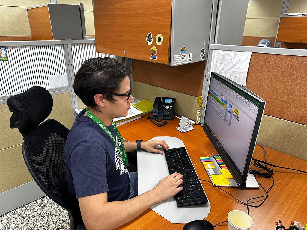 Imagen servidor público ventanilla 2