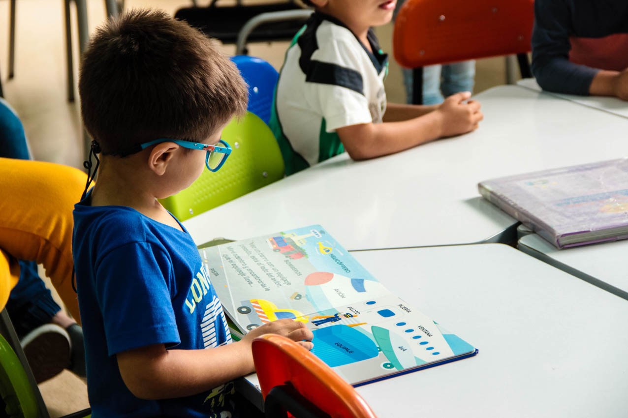 Con las estrategias Libros sin Fronteras y Libby, el Distrito sigue acercando la lectura a los ciudadanos