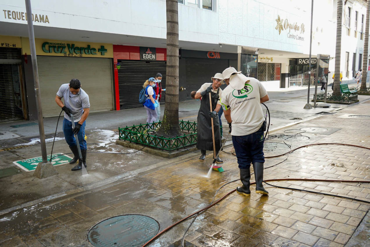 El pasaje Junín y el Parque Bolívar de Medellín quedaron como una tacita de plata