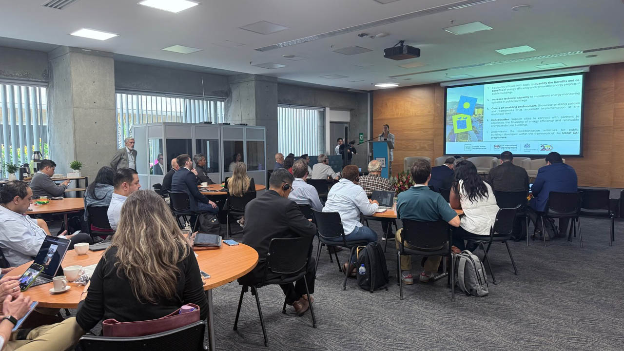 Academia de C40 reúne en Medellín a ciudades que lideran la lucha contra cambio climático Academia de C40 reúne en Medellín a ciudades que lideran la lucha contra cambio climático