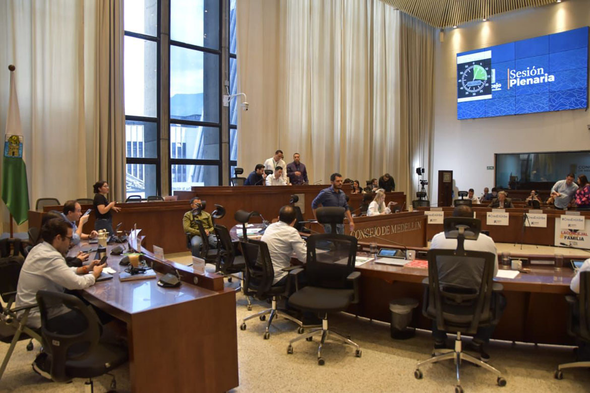 Concejo de Medellín aprobó modificación del acuerdo de publicidad exterior visual Concejo de Medellín aprobó modificación del acuerdo de publicidad exterior visual