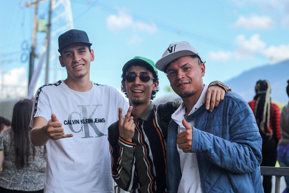 El programa Parceros impulsa el acceso a becas y el bienestar emocional de los jóvenes de Medellín