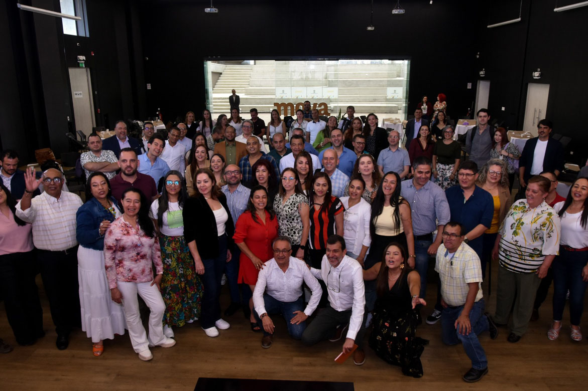 La Alcaldía de Medellín reactivó el programa Rectores Líderes Transformadores 2025 para fortalecer la educación
