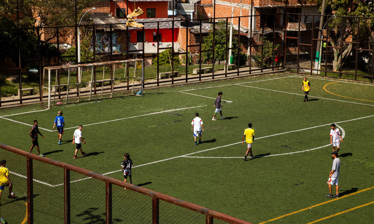 Mejoran condiciones sociales de los habitantes de Medellín, según encuesta