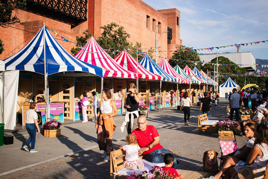 226 firmantes, reincorporados y comparecientes de la Fuerza Pública fortalecen sus emprendimientos con apoyo de la Administración Distrital
