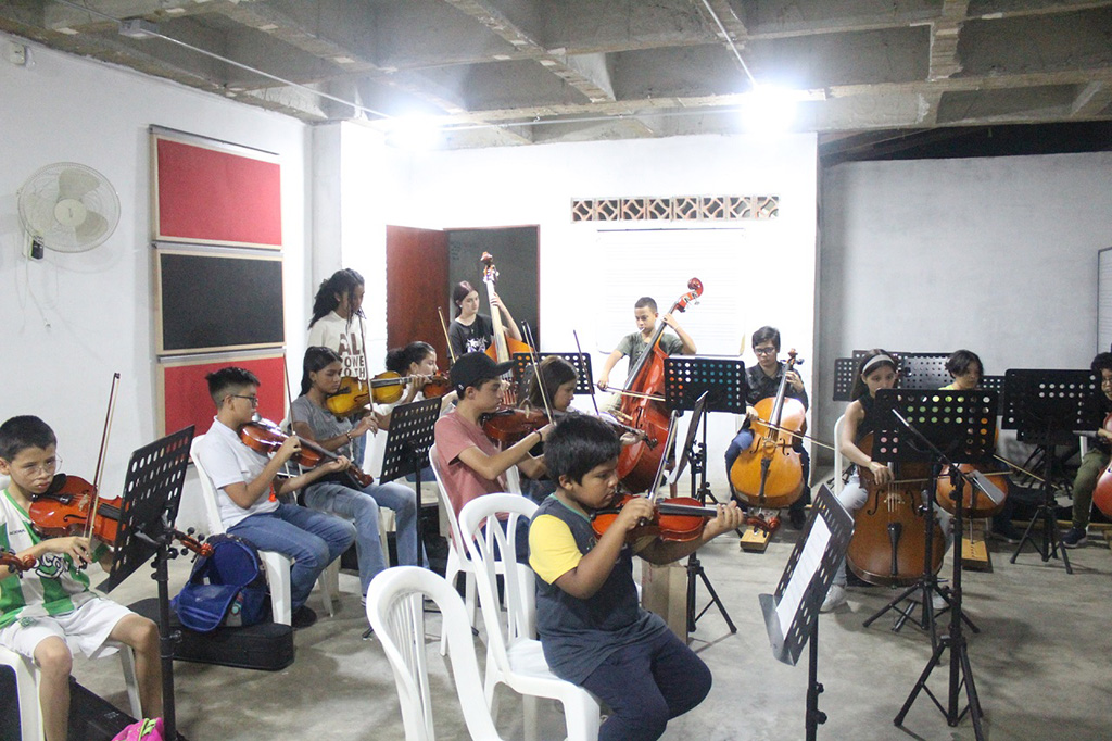 Imagen estudiantes Escuela Villa Hermosa Medellín