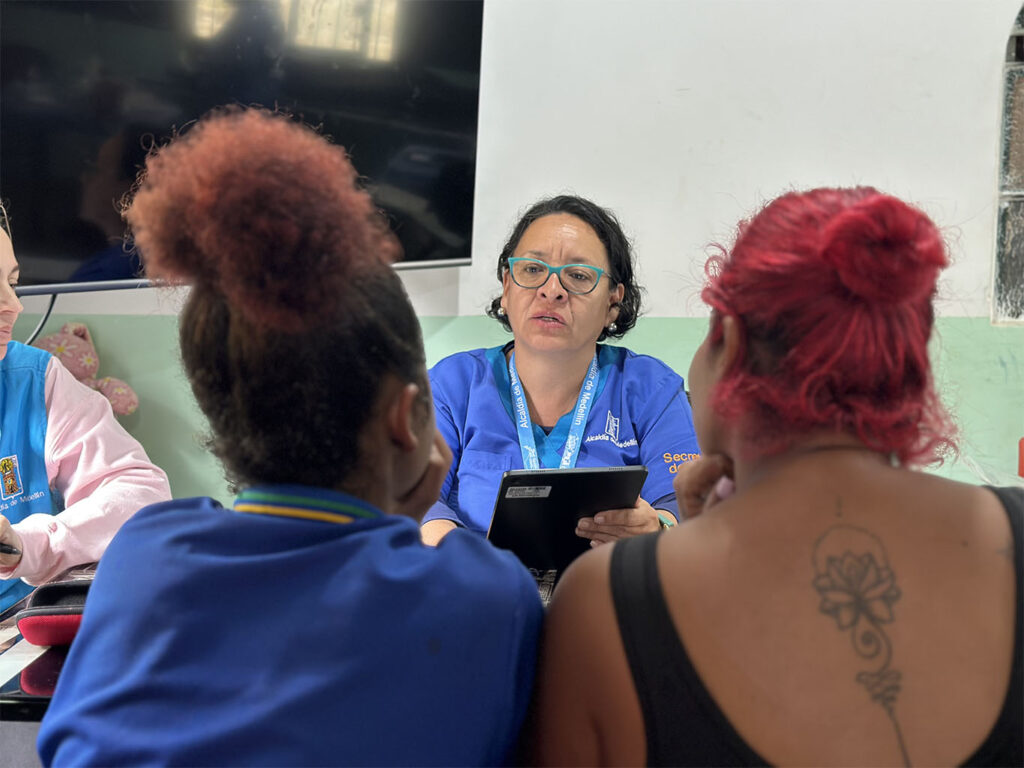 Imagen pacientes siendo atendidos 2 Medellín