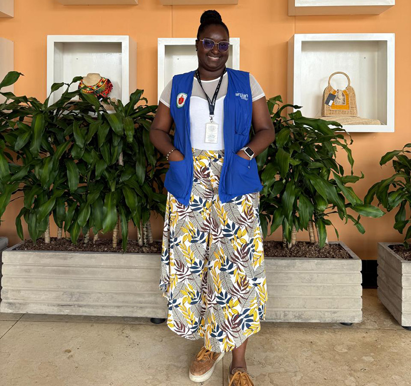 Nohemí Córdoba bibliotecaria foto 3