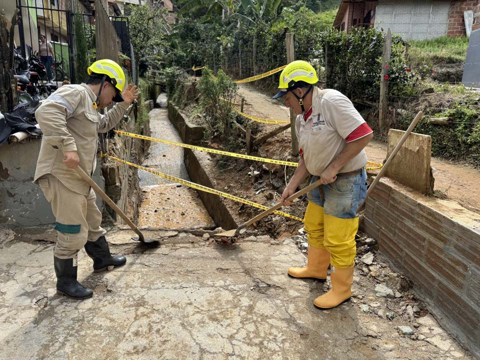Imagen Carlos Hernández con compañero