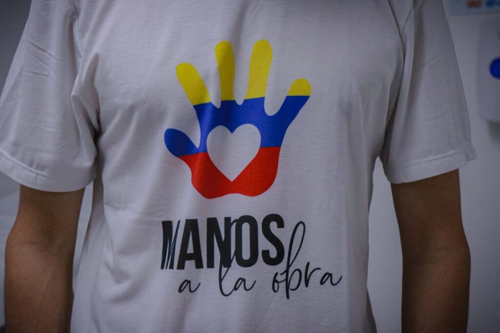 Imagen camiseta de Manos a la obra