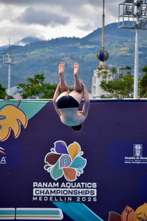 Imagen clavadista en el Panamericano Junior de Natación