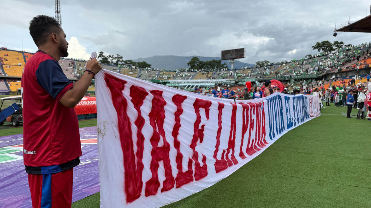 Imagen convivencia en el fútbol, pancarta del Independiente Medellín en el clásico 1