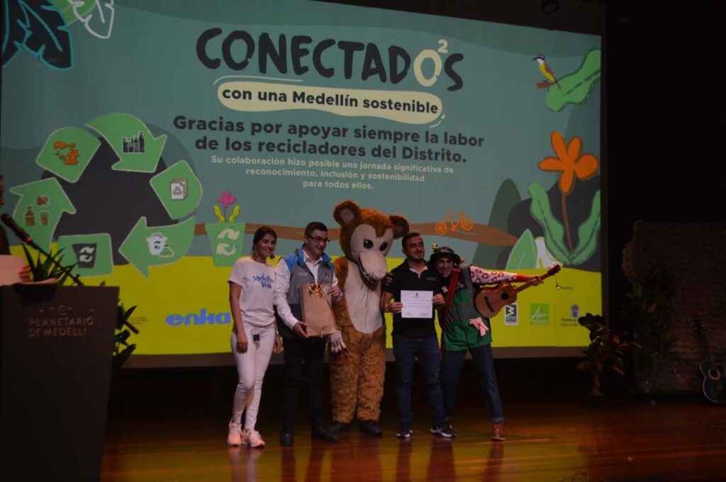 Imagen de conectados evento