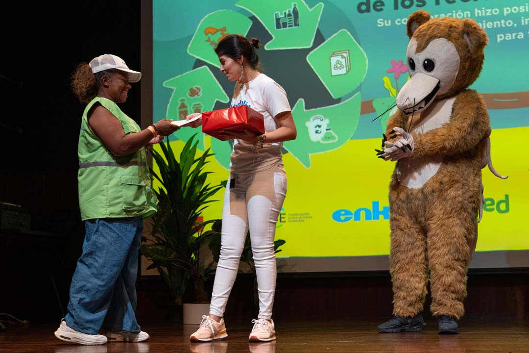 Imagen de las mascotas del evento