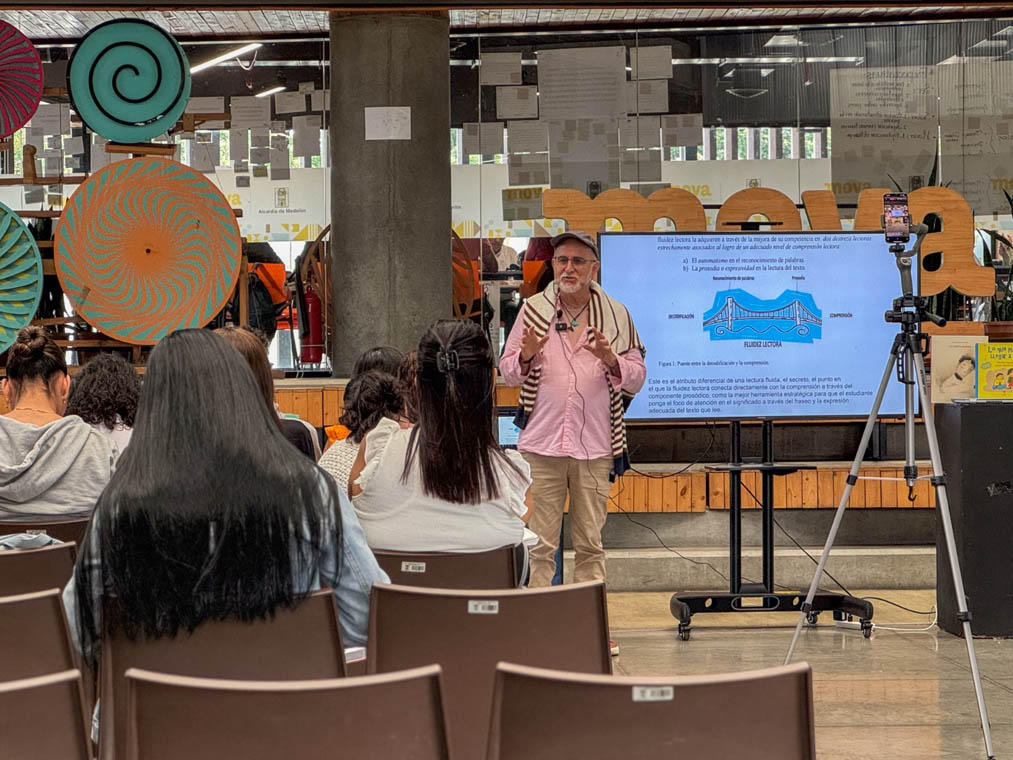 Imagen de presentación de plan para mejorar la comprensión lectora en instituciones educativas